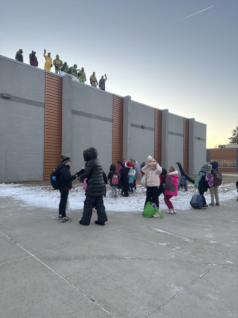 Mutant Turtles Greet East Elementary Students From Roof - Kiwa Radio