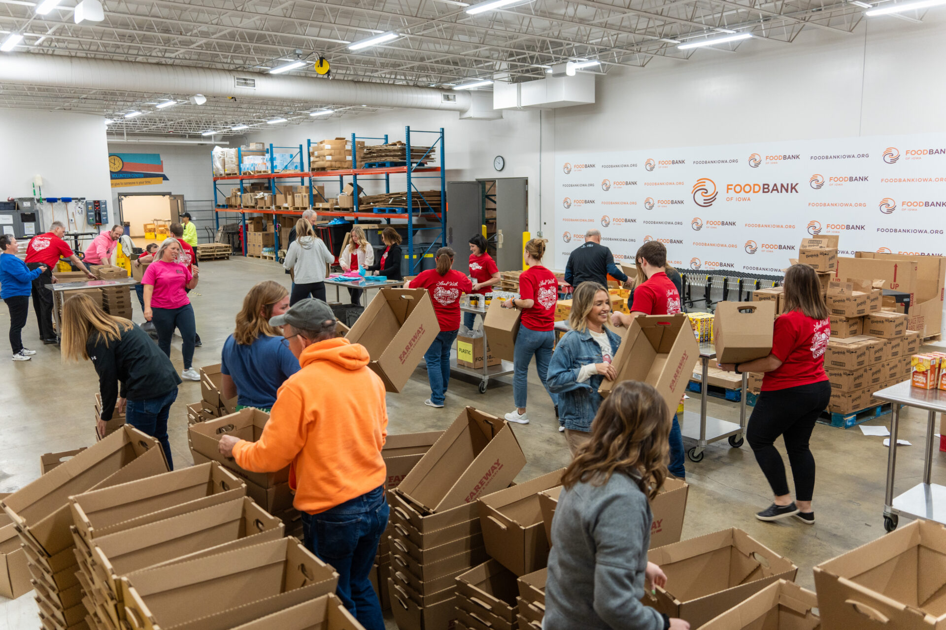 Murphy Foundation and Fareway team up again to fight food insecurity - KIWA Radio
