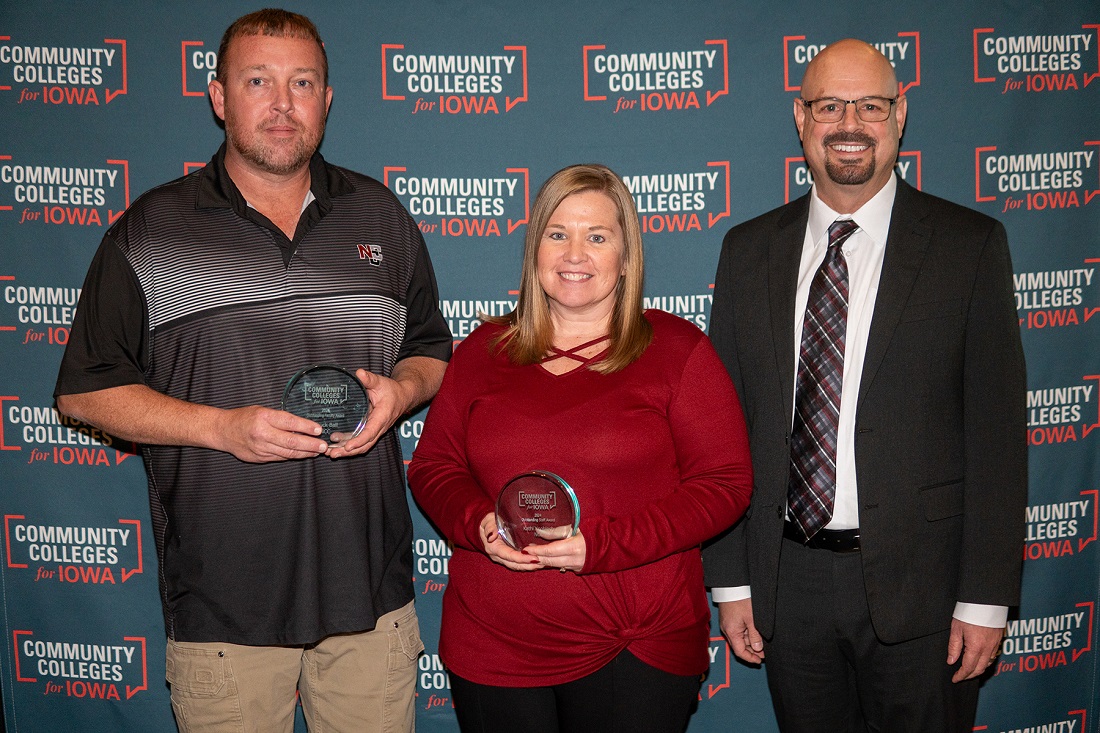 Northwest Iowa Community College Employees Earn State Awards – KIWA Radio