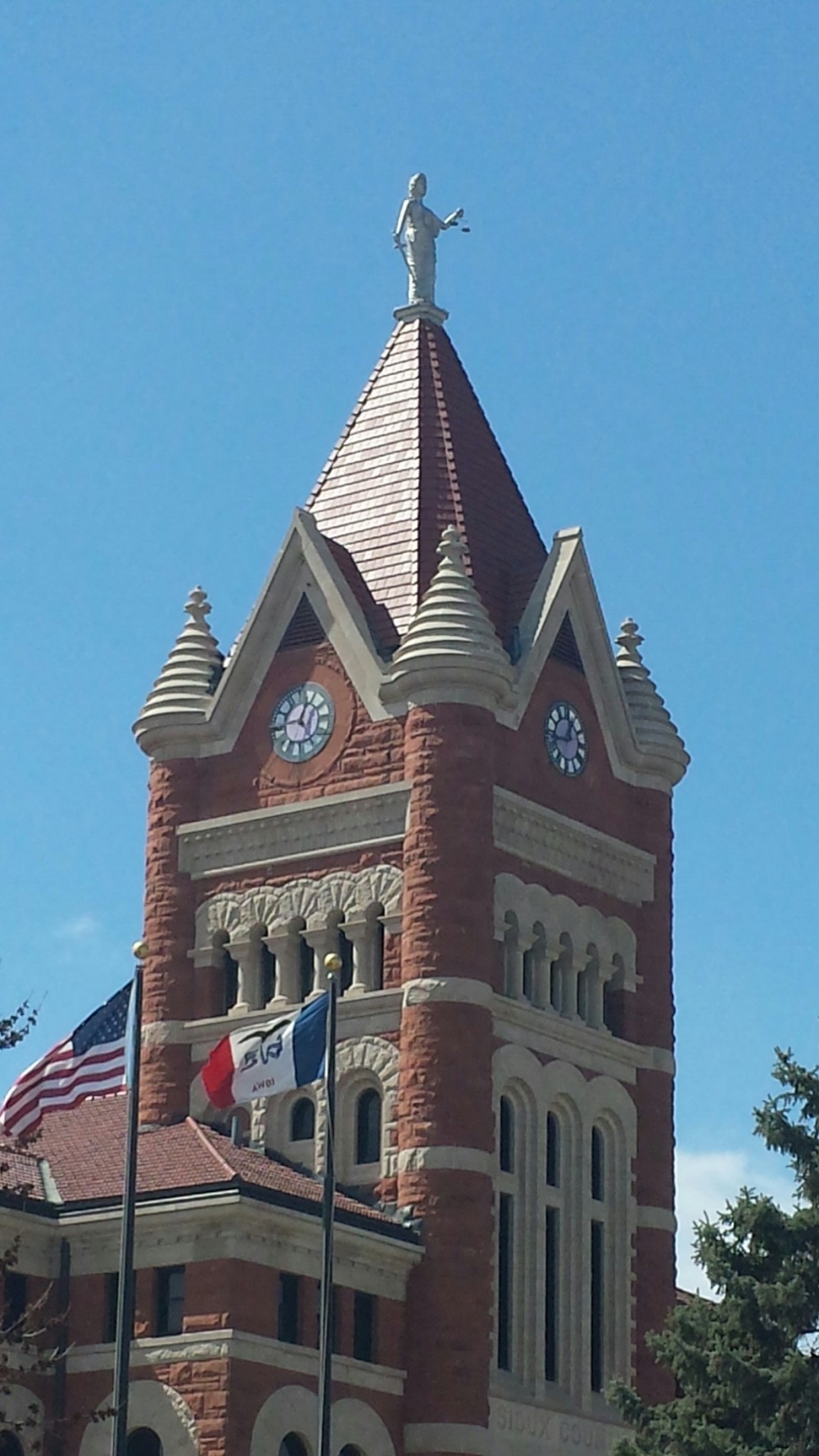 Nebraska Woman Faces Four Felony Counts Including And Eluding